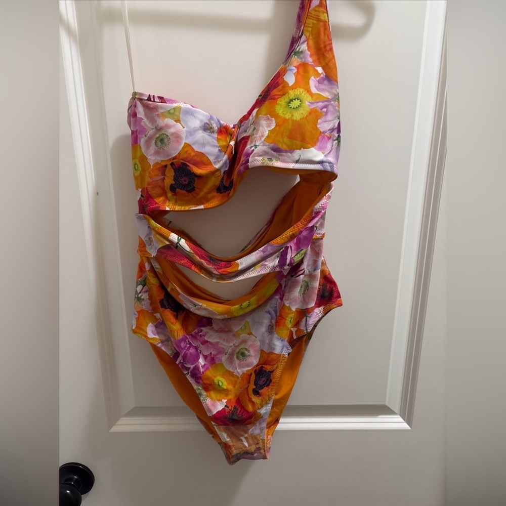 Aerie Swimsuit Size Medium One Piece Hi Cut Cutout Floral One Shoulder Padded - Picture 4 of 8